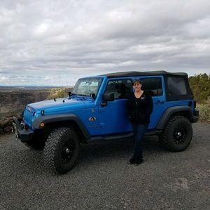 Meet your Posher, Cari